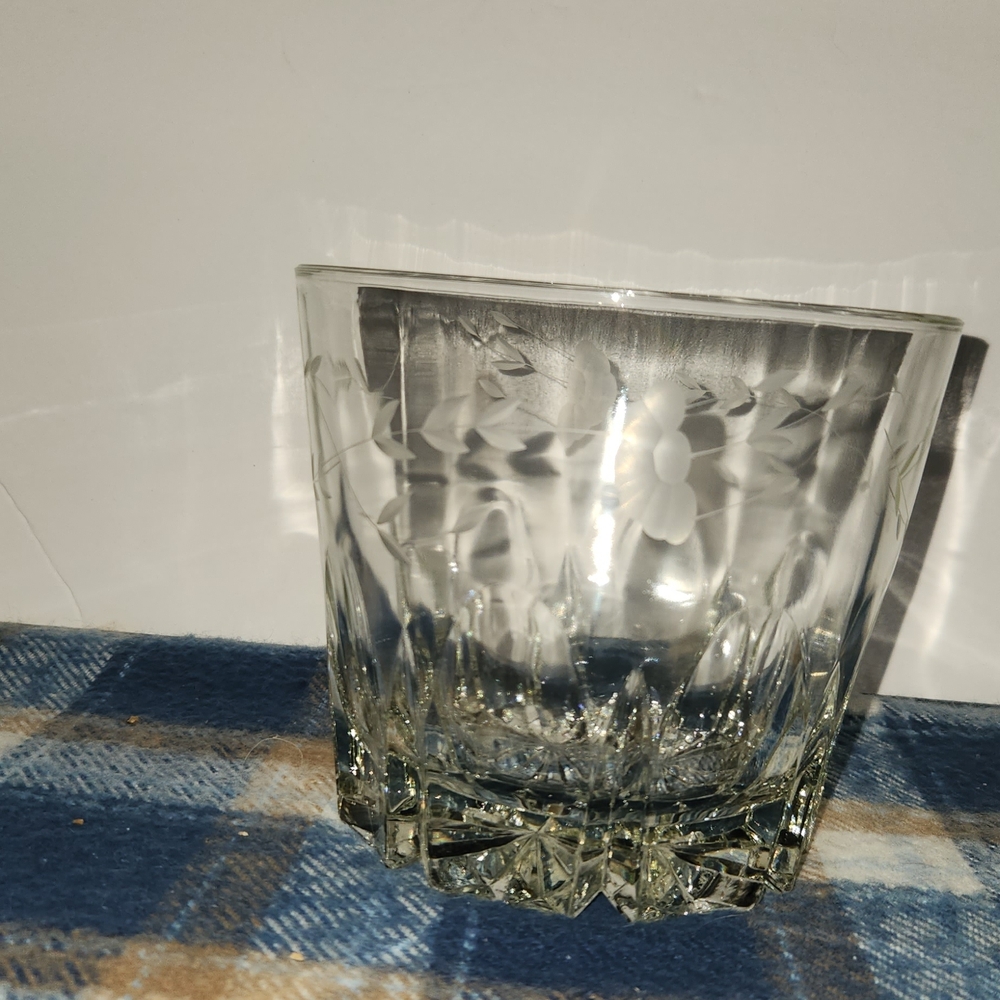 Heavy Vintage Lead Cut Clear With Ecthed Flower Home Interiors Ice Bucket.